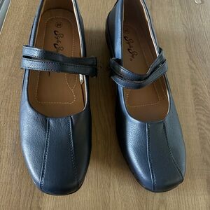 Style Step navy blue leather Mary Jane ballet flats with little heel
